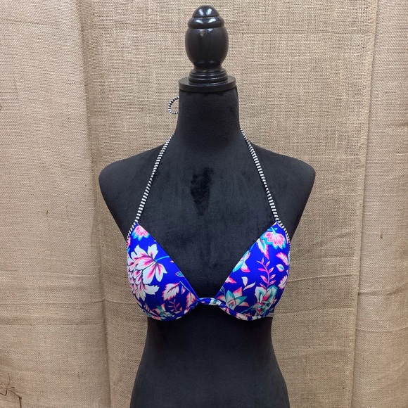 Shade & Shore Floral Bikini Top - Picture 4 of 11